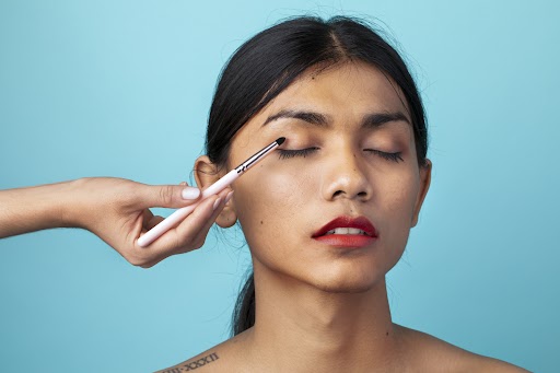 eye makeup for virtual meetings