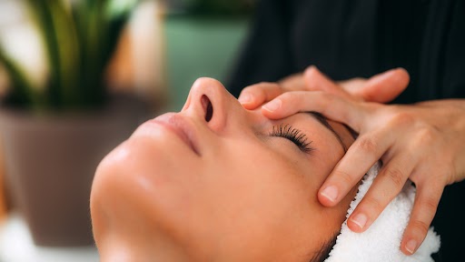 Facial Massage Benefits: Reasons To Do It