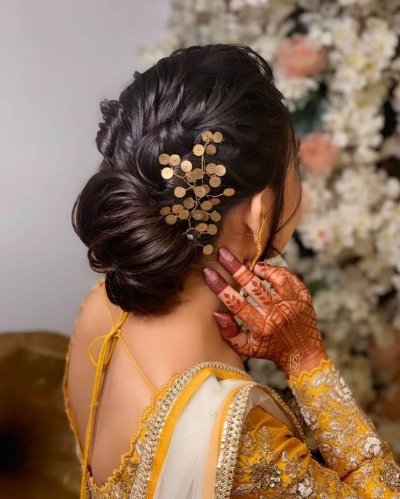 Indian Wedding Hairstyles, Indian Bridal Hairstyles — Stock Photo © avpk  #185714210